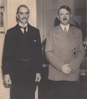 Hitler (r.) mit Premier Chamberlain.