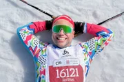 SRF bi de Lüt – Fitze übernimmt Staffel 3 Überraschung beim Wintercamping – Der Engadiner Skimarathon wartet Jan Fitze nimmt am Engadiner Ski-Marathon teil.