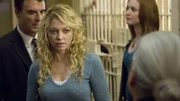 Tammy Mills (Amanda Detmer, M.) hat im Internet einen Mann kennengelernt, der das Mordopfer zuletzt gesehen hat. Detective Mike Logan (Chris Noth) und Nola Falacci (Alicia Witt) untersuchen den Mord an einer Prostituierten.