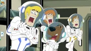 v.li.: Fred Jones, Shaggy Rogers, Scooby-Doo, Lt. Feigenbaum