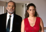 Der Chef der Tanzschule Harry Prinz (Thomas Fritsch) und seine Mitarbeiterin Tatjana Dudenhöfer (Sarah Jung) sind entsetzt, als sie erfahren, dass Rocco ermordet worden ist.