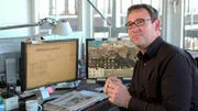 Conrad von Meding ist einer von 120 Redakteuren im Redaktionsnetzwerk der Madsack Mediengruppe. Als stellvertr. Ressortleiter Lokales kümmert er sich um die Themen rund um die Landeshauptstadt.