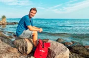Moderator Daniel Aßmann erkundet Rügen zu Fuß.