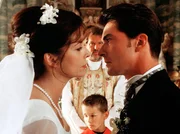 Carl Graf von Wildberg-Reutlingen (Pascal Breuer) ist gezwungen, Victoria Freiin von Naumberg (Olivia Pascal) zu heiraten, die Verlobte seines auf tragische Weise tödlich verunglückten Bruders.