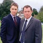 DCI John Barnaby (Neil Dudgeon, re.) und DS Ben Jones (Jason Hughes, li..)