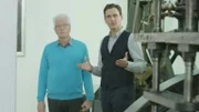 Maximilian Maier (rechts) und Diesel-Experte Horst Köhler. Heute gilt er als Dreckschleuder in PKWs. Dabei hat seine Erfindung die mobile Welt für immer verändert. Sind die Tage des Dieselmotors gezählt? Der Historiker und Journalist Maximilian Maier erklärt in der Reihe „Geschichte zum Mitnehmen“ launig und mit Tiefgang Themen aus der Weltgeschichte.