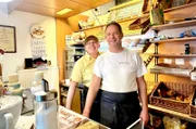 Das Bäcker-Ehepaar Jens und Susanne Füßler sind seit 35 Jahren berühmt für ihre altdeutschen Brötchen. Echte "Ossis".