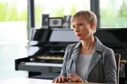 Welche Rolle spielt Gesa Jansen (Lise Risom Olsen), die sich liebevoll um die Unternehmerin kümmert, in dem Entführungsfall?
