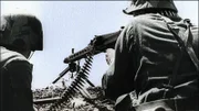 Ende 1942. Deutsche Soldaten kämpfen in den Außenbezirken von Stalingrad.