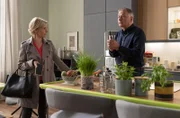 Roland Heilmann (Thomas Rühmann) fühlt sich von seiner Frau Kathrin Globisch (Andrea Kathrin Loewig) bevormundet. Da er nach einem Schuss in den Kopf fast gänzlich erblindet ist und absolut keine Hilfe annehmen will, hat sie die Wohnung sicherer gemacht, unter anderem gibt es jetzt überall einen Kantenschutz. Doch das wird Roland sofort wieder ändern.