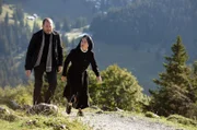 Kann Schwester Hanna (Janina Hartwig, r.) Stefan Reichardt (Martin Lindow, l.) davon überzeugen, seiner kranken Tochter Nele wieder mehr zu vertrauen?