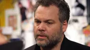 Goren (Vincent D'Onofrio) wird durch die Aufsichtsbehörde vom Dienst suspendiert. In diesem unfreiwilligen Urlaub lernt er einen ebenfalls suspendierten Polizisten kennen. Die Verwendung des sendungsbezogenen Materials ist nur mit dem Hinweis und Verlinkung auf TVNOW gestattet.