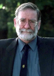 Shipman war ein Arzt aus Manchester und wurde bekannt, weil er im Zeitraum von 1970 bis 1998 Morde an mindestens 218 Patienten verübte, was ihm den Namen "Dr. Death" einbrachte ... Shipman war ein Arzt aus Manchester und wurde bekannt, weil er im Zeitraum von 1970 bis 1998 Morde an mindestens 218 Patienten verübte, was ihm den Namen "Dr. Death" einbrachte ...