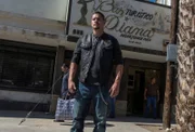 Ezekiel 'EZ' Reyes (JD Pardo)