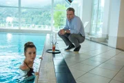 Thomas (André Röhner) kämpft um Katharina (Luise Bähr): Er möchte eine gemeinsame Zukunft mit ihr und dem ungeborenen Kind - in Ramsau. Wird er Katharina zurückerobern können?