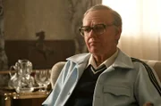 Adi Dassler (Christian Friedel)