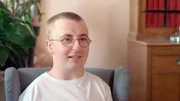 Tobias ist kleinwüchsig. Neun Jahre sind vergangen, seitdem wir ihn und seine Zwillingsschwester in Oberursel getroffen haben. Heute ist er 21 Jahre alt.