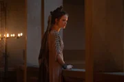 LIAH O’PREY as YOUNG JULIA