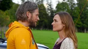 Markus (Sebastian Ströbel) und Nina (Josephin Busch) vereint die Liebe zum Klettern. Nicht nur Ninas Pläne, den Himalaya zu bereisen, faszinieren Markus.