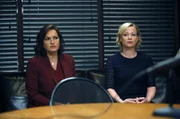 Die Schauspielerin Catherine Summers (Samantha Mathis, r.) beschuldigt ihren Mann, deren Tochter sexuell missbraucht zu haben. Detective Olivia Benson (Mariska Hargitay) will herausfinden, was an den Vorwürfen dran ist.
