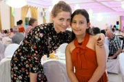 Moderatorin Jana und Tuana auf einer türkischen Hochzeit.