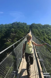 Anna Lena Dörr auf der Geierlaybrücke.
