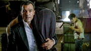Kommissar Özakin (Erol Sander) muss den Mafiaboss Worawit Luang (Solarsin Ngoenwichit) befreien, um seinen Freund Mustafa zu retten.