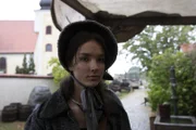 Die 16-jährige Auguste (Maja Meinhardt) ist eine von vielen, die aus den Dörfern bei Leipzig fliehen mussten.