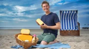 Zum Finale von "Wie lecker ist das denn?!" empfängt der Käser Jens Hartmann seine Gäste in seiner Heimat auf Föhr.