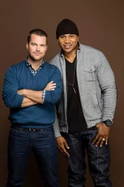 (4. Staffel) - Ermitteln in einer Undercovereinheit in Los Angeles, die dem Naval Criminal Investigative Service angehört: Special Agent G. Callen (Chris O'Donnell, l.) und Special Agent Sam Hanna (LL Cool J, r.) ...
