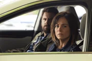 Gary Mendez (James Roday, l.); Delilah Dixon (Stephanie Szostak, r.)