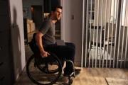 Eddie Saville (David Giuntoli)