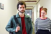 Lukas (l., Aaron Karl) und Conny (r., Selina Graf).