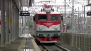 Am Bahnhof Arad im Westen Siebenbürgens fährt ein Zug ein.