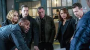 V.l.: Kevin Atwater (Laroyce Hawkins), Erin Lindsay (Sophia Bush), Jay Halstead (Jesse Lee Soffer), Hank Voight (Jason Beghe), Gabriela Dawson (Monica Raymund), Antonio Dawson (Jon Seda)
