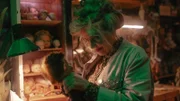 Frau Grumberger (Katharina Thalbach)