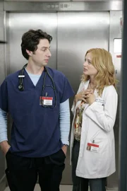J.D.'s (Zach Braff, l.) neue leicht exzentrische Kollegin Dr. Molly Clock (Heather Graham, r.) wirbelt den Alltag in der Klinik mächtig durcheinander ...