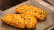 Cordon bleu mit Kürbiskernpanade der Metzgerei Hagenberger.