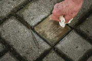 Der Stolperstein von Margarethe Sterneck, die Margarete Hoffer in ihrer Wohnung versteckt hielt. Margarete Sterneck beging in der Pfarrwohnung im Februar 1945 Selbstmord.