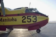 Eine mächtige Waffe bei der Bekämpfung von Waldbränden: Das Löschflugzeug