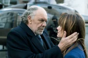 Borchert (Christian Kohlund) kümmert sich um Dominique (Ina Paule Klink).