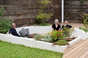 V.l.: Kevin McCloud, Fritha und Olaf