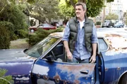 Besorgt für seinen Sohn einen alten Gebrauchtwagen, damit der besser bei den Mädchen ankommt: Mike (Neil Flynn) ...