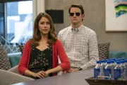 L-R: Monica Hall (Amanda Crew), Richard Hendricks (Thomas Middleditch)