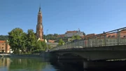 Landshut, eine Stadt auf beiden Seiten der Isar.