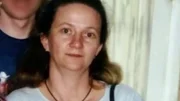 Trotz ihres Charmes hat Nanette kein Glück in der Liebe. Als sie Jerry Litherland kennenlernte war sie alleinerziehende Mutter und wünschte sich Stabilität.