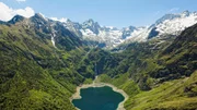Ein idyllisches und dramatisches Hochgebirge, und doch noch immer ein Geheimtipp: Die Pyrenäen. Der Lac d'Oo ist eines der Wahrzeichen.