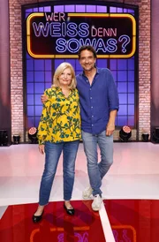 Die Kandidat:innen dieser Sendung: Die Schauspielerin Sabine Postel (l.) und der Schauspieler Oliver Mommsen (r.).