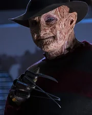 Freddy Krueger (Robert Englund)