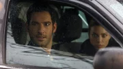 Chloe (Lauren German), Lucifer (Tom Ellis) Nach einem Gespräch mit Lucifer und Linda wird Maze klar, dass sie mehr vom Leben will und beschließt, für einen kniffligen Fall nach Kanada zu gehen. Chloe macht sich jedoch Sorgen, als sie spürt, dass Maze hinters Licht geführt wird.
